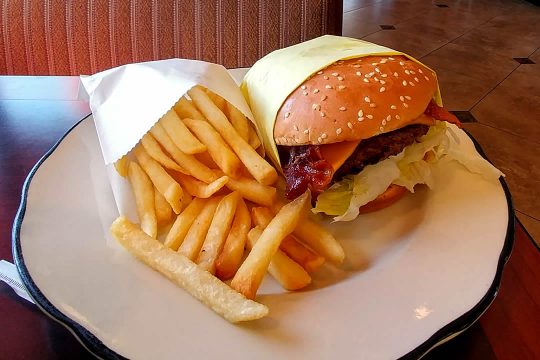 Restaurant in Wildomar - Bacon Cheesuburger