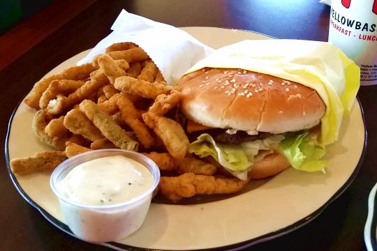 Restaurant in Wildomar - Burger & Zucchini